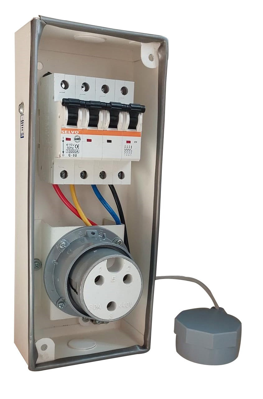 SELVO 30 Amps TPN Distribution Board with Three Pin Metal Clad Industrial Plug and Socket (Fitted with 32A FOUR POLE MCB)