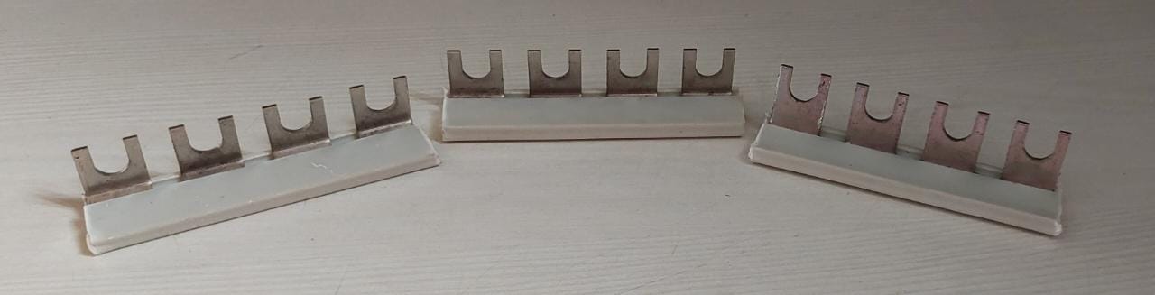 SELVO 4 WAY MCB FORK TYPE COPPER BUSBAR WITH PVC SHELL ( PACK OF 24 )
